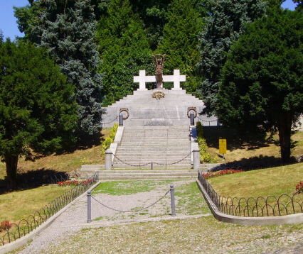 Monumento-Ossario ai caduti medesi