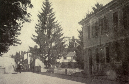 Via Vittorio Emanuele 1