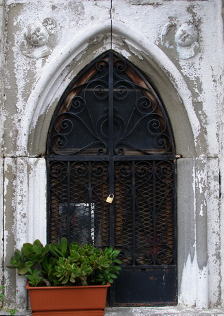 Cappella delle Rocche: particolare 2