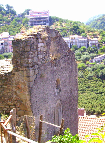 Resti della Chiesa di San Leonardo 3