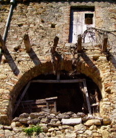 Finestre e balconi del centro antico 2