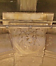 Chiave ornamentale di portale 7