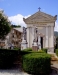 Scorcio del cimitero con statue